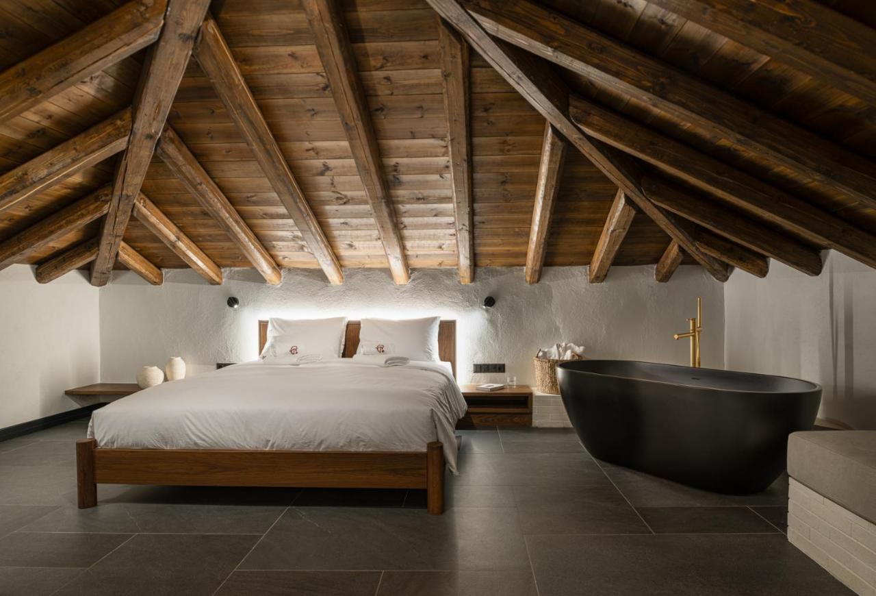 Unedo All Seasons Boutique Hotel Palaios Panteleimonas Bagian luar foto