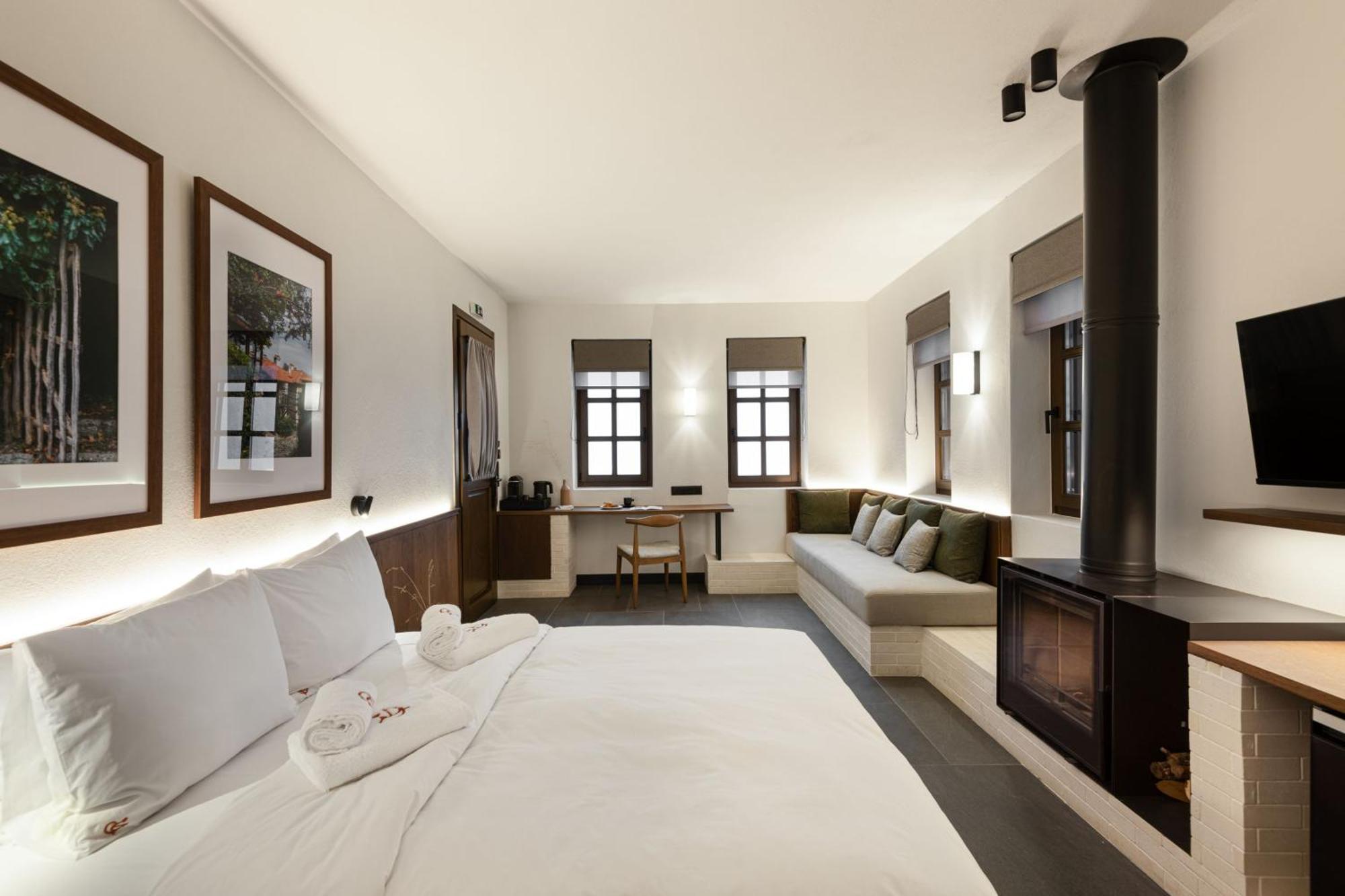 Unedo All Seasons Boutique Hotel Palaios Panteleimonas Bagian luar foto