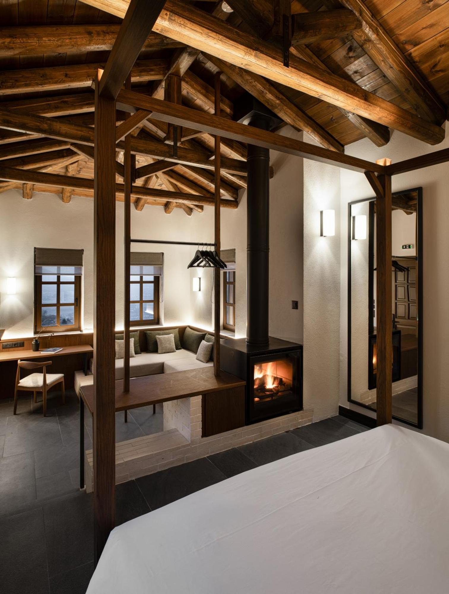 Unedo All Seasons Boutique Hotel Palaios Panteleimonas Bagian luar foto