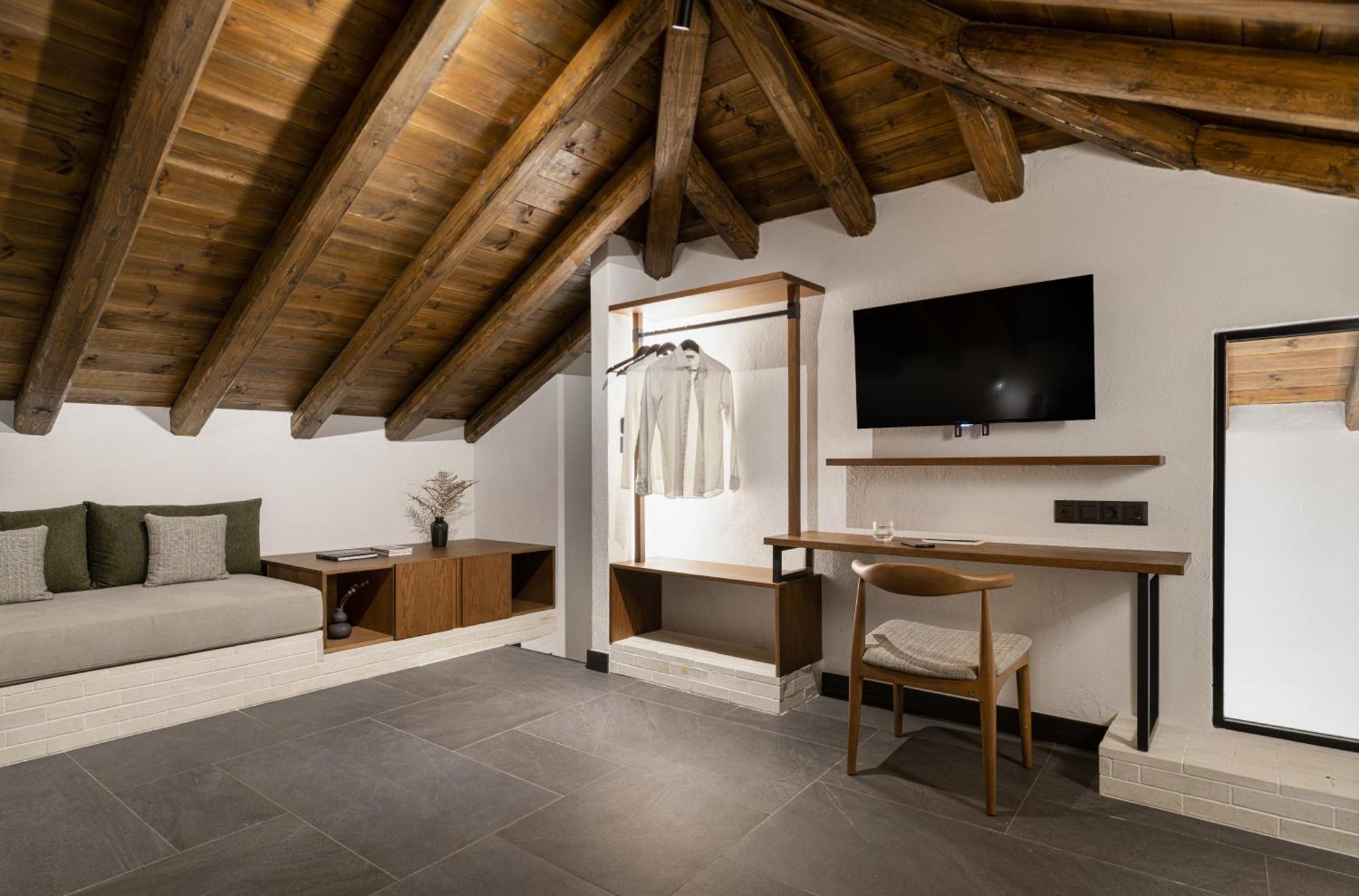 Unedo All Seasons Boutique Hotel Palaios Panteleimonas Bagian luar foto