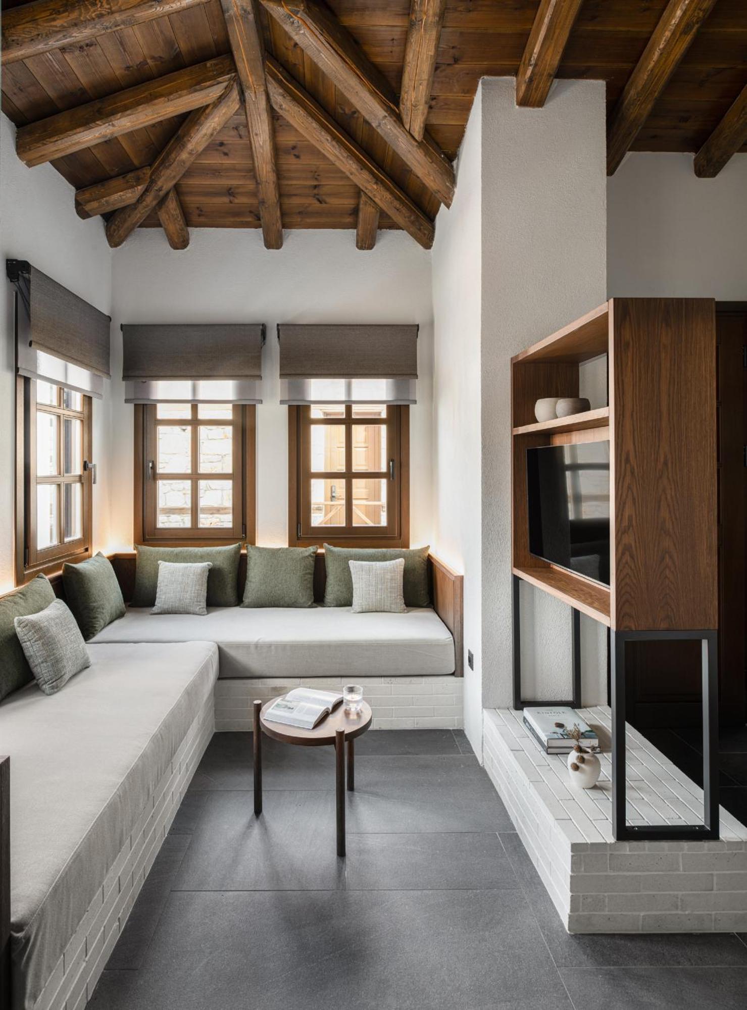 Unedo All Seasons Boutique Hotel Palaios Panteleimonas Bagian luar foto