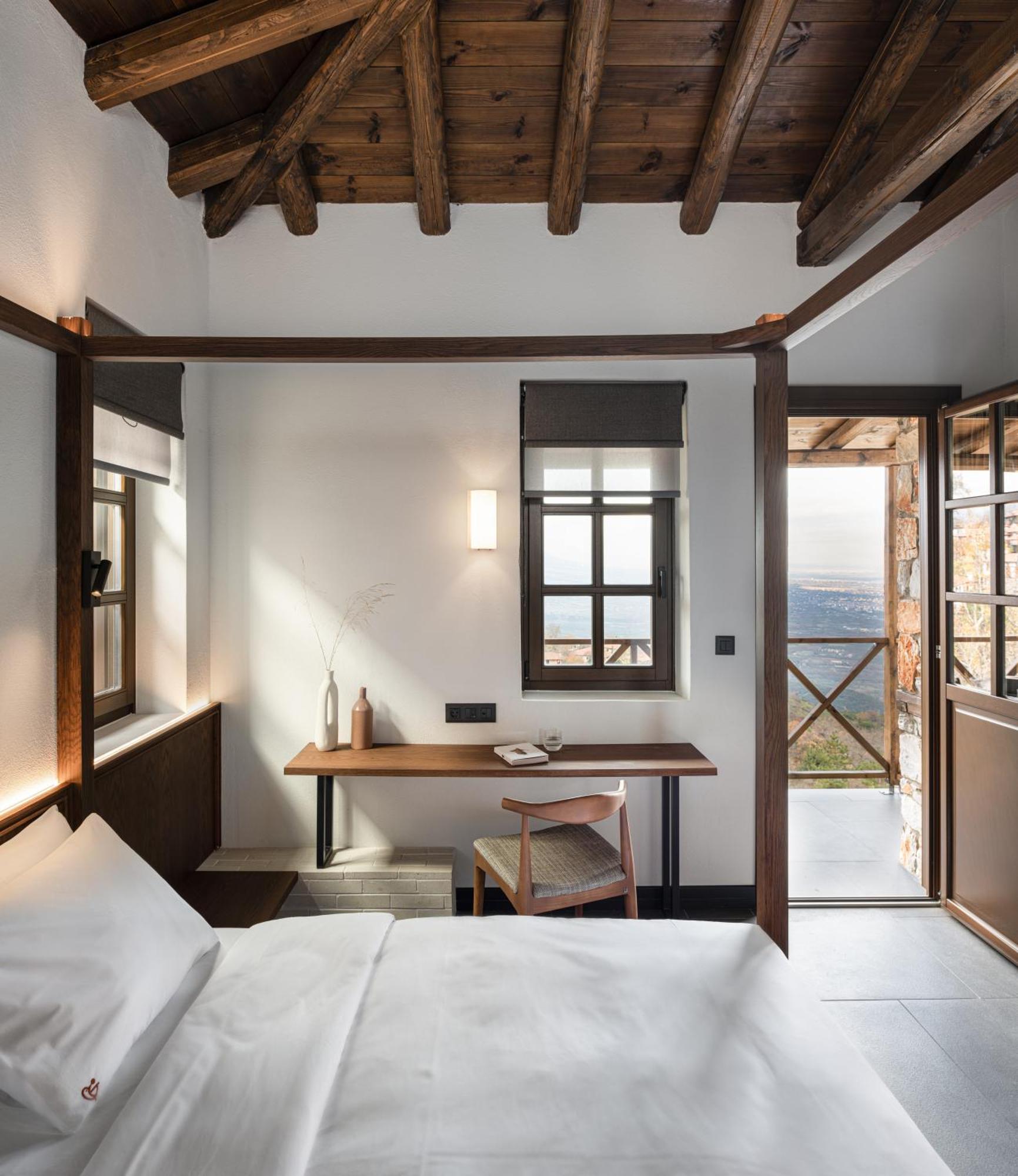 Unedo All Seasons Boutique Hotel Palaios Panteleimonas Bagian luar foto